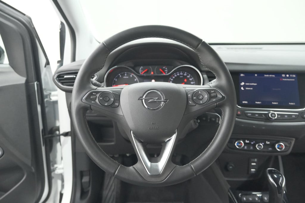 Opel Crossland X turbo 130 at6 elegance | camera | parkeersensoren | naviga
