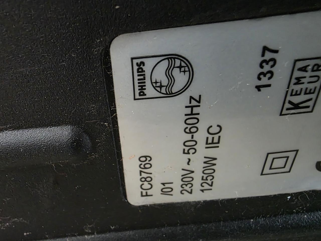 In zeer goed staat en goed werkend stofzuiger PHILIPS-220V-1250W