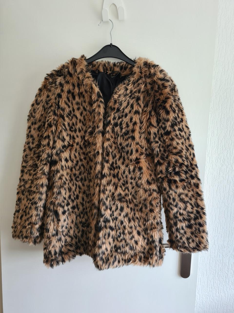 Rainbow Leopard Print Faux Fur Jas Maat 36