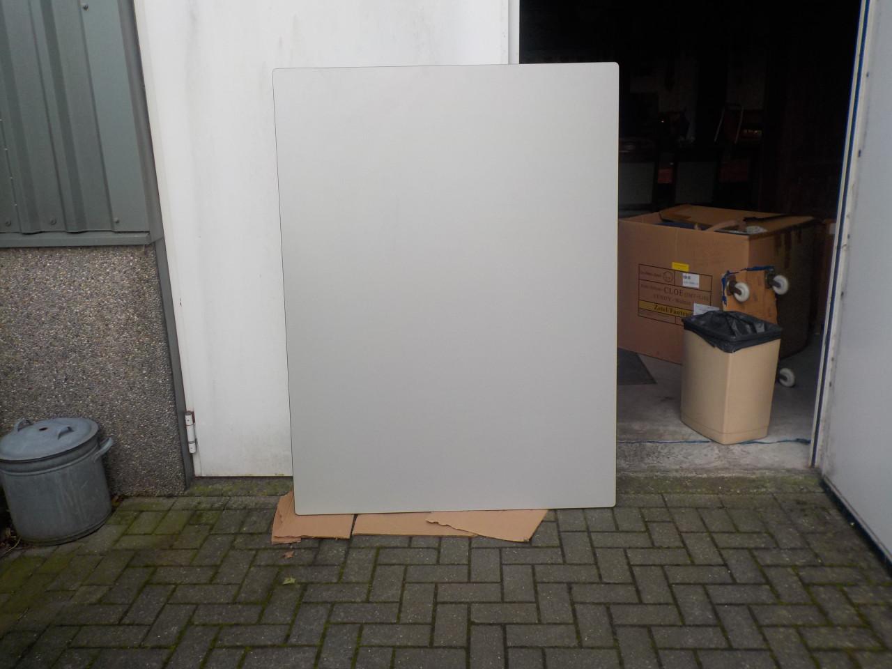 Mooie kwaliteit Ahrend tafelblad in zeer goede staat