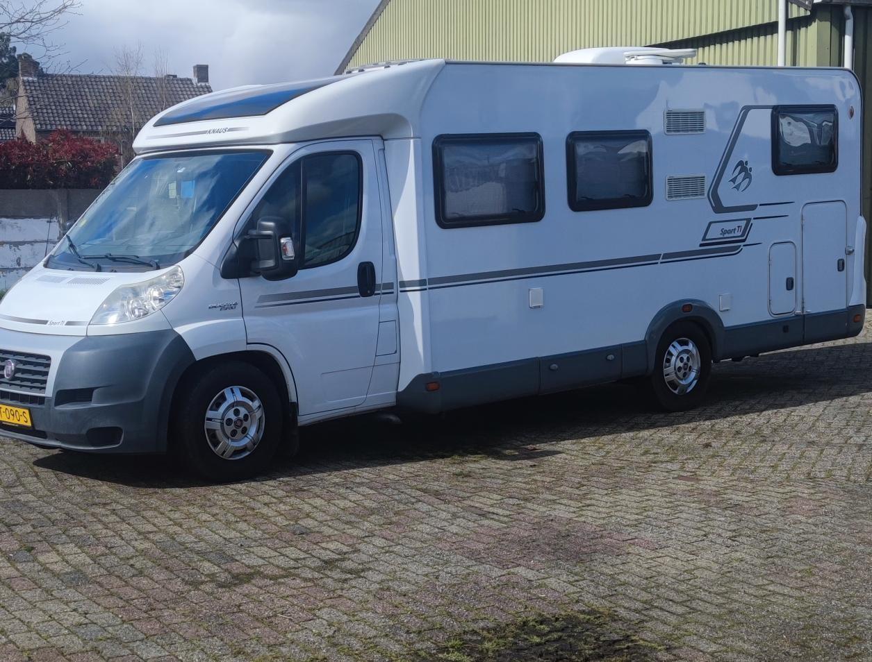 Camper Knaus Sport T1 2011 160PK Enkele Bedden Xl Garage