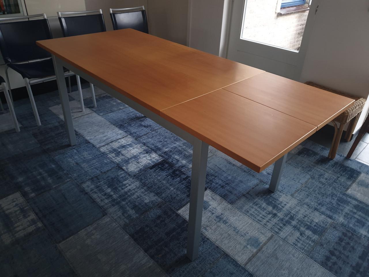 Eettafel met 4 stoelen