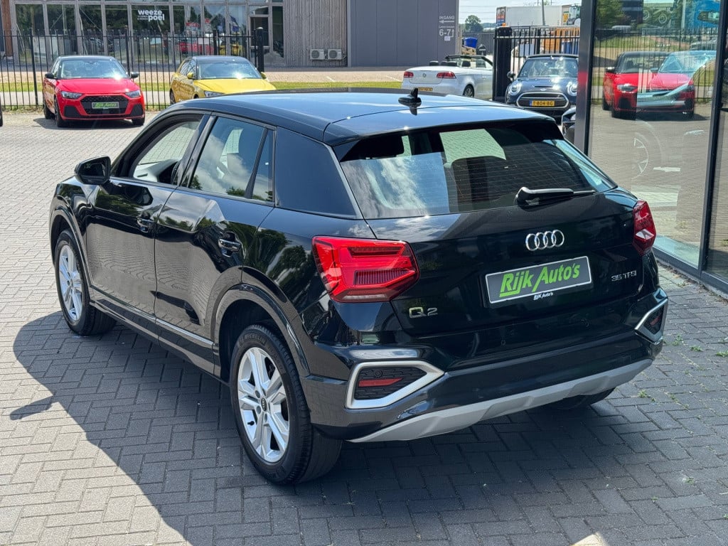 Audi Q2 35 tfsi advanced * led * camera * stoelverwarming * adaptieve cruis
