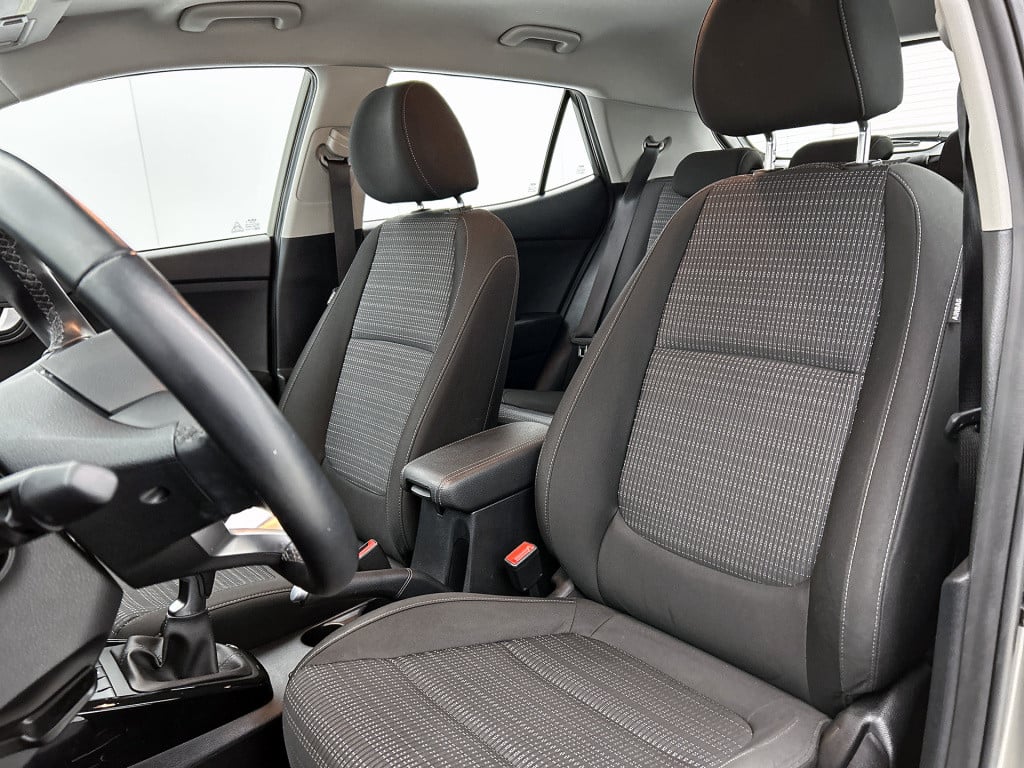 Kia Stonic 1.0 t-gdi mhev dynamicline | navigatie | trekhaak | climate cont