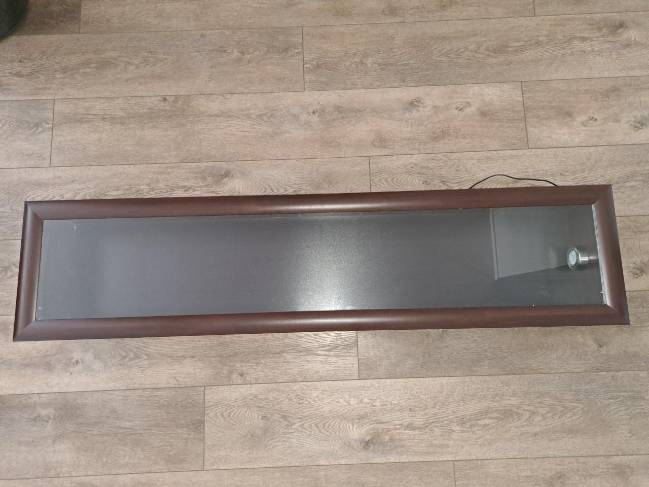 Houten vitrinekast