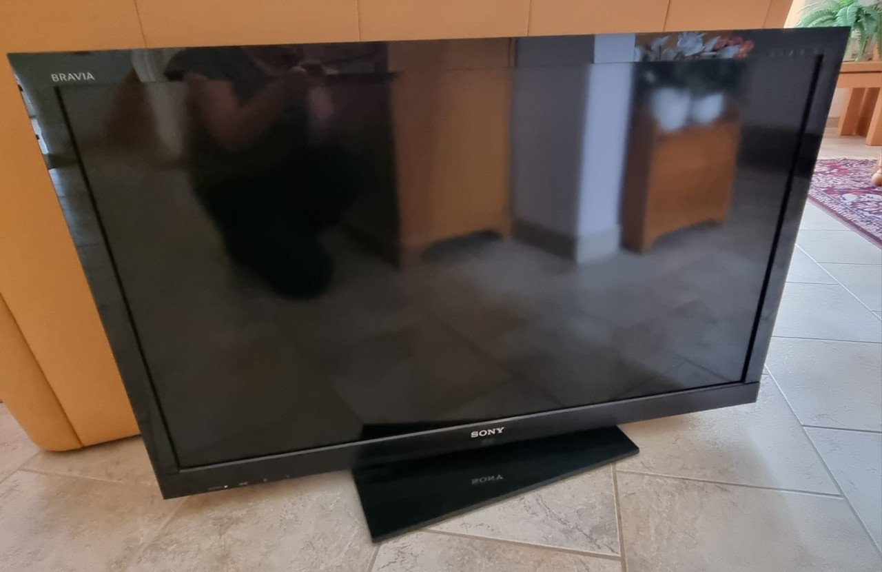 Sony tv model KDL40EX711