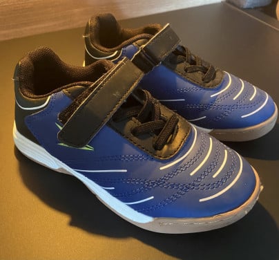 Voetbal/sport schoenen maat 29