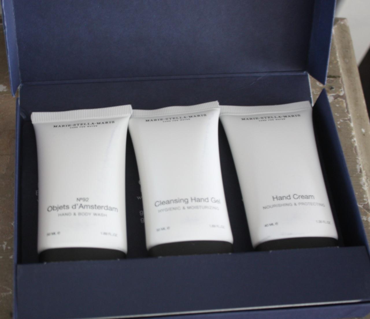 Nieuw, doosje opengemaakt voor de foto's