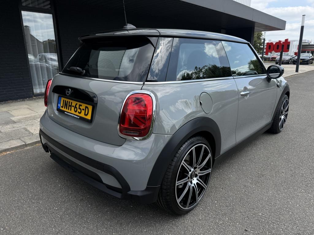 Mini Cooper 1.5 cooper business editie - facelift - automaat - half leder -