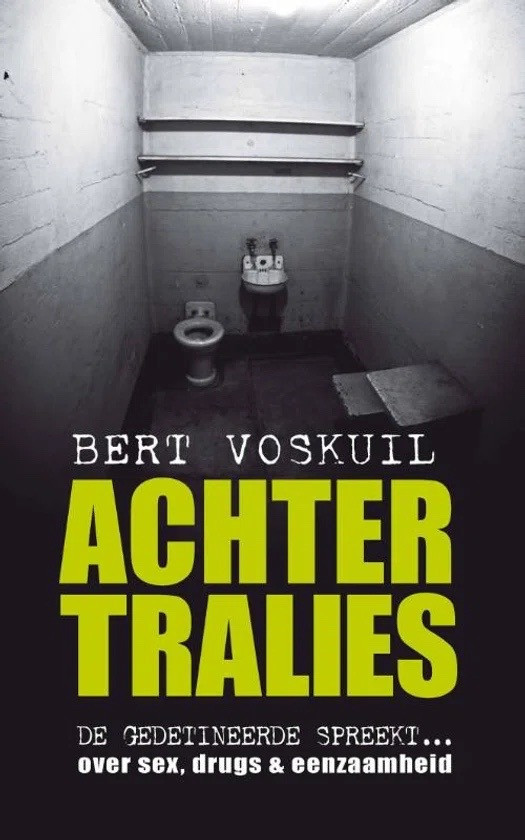Achter tralies (Bert Voskuil)