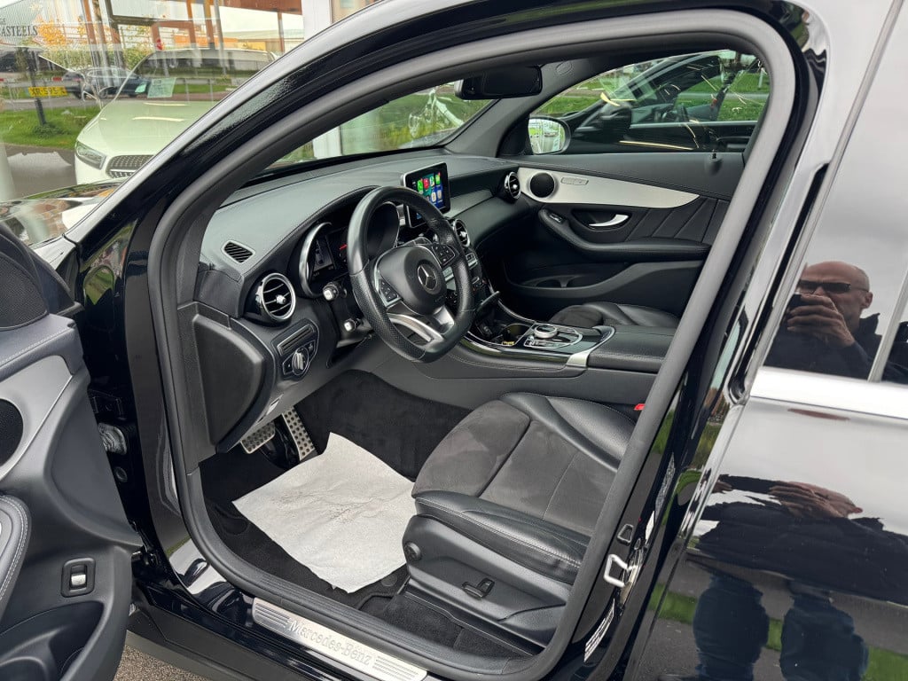 Mercedes-Benz Glc coupé 250 4matic amg automaat /apple-carplay