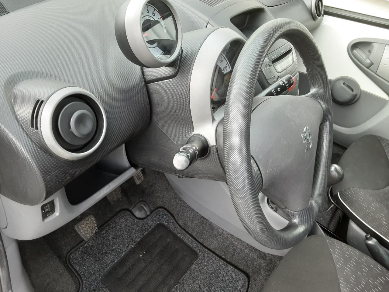 Peugeot 107 1.0-12V Millesim 200