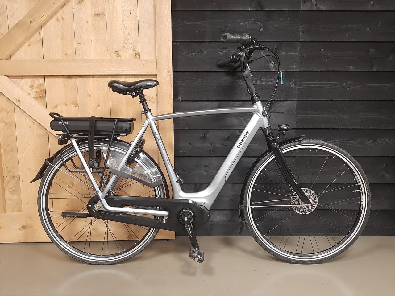 Grote voorraad 2e hands jonge E bike's aangeboden bij Rijwielhandel Boone