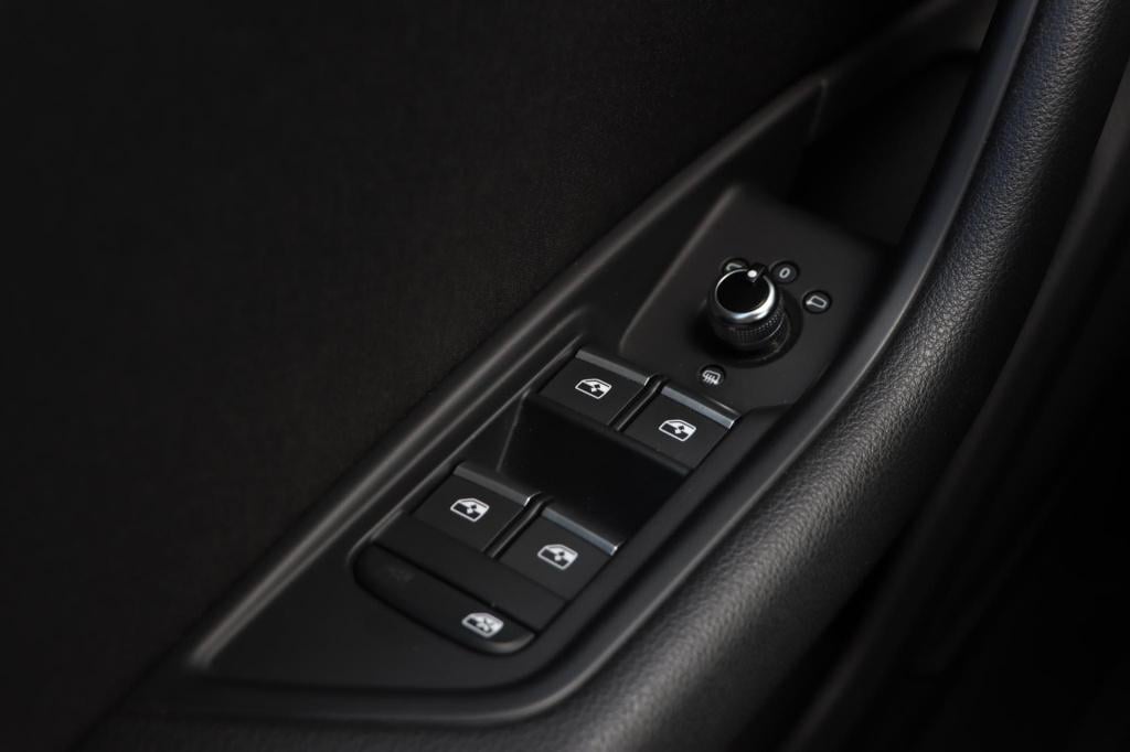 Audi A4 avant 2.0 tdi design pro line plus s-tronic 190pk