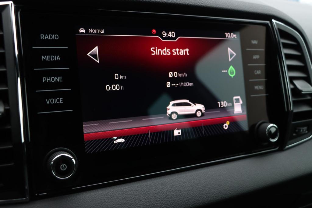 Skoda Karoq 1.5 tsi act style 150pk dsg7 | stoel voor+ achter verwarming | 