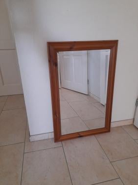Spiegel  88 x 58 met facet rand (in goede nette staat)