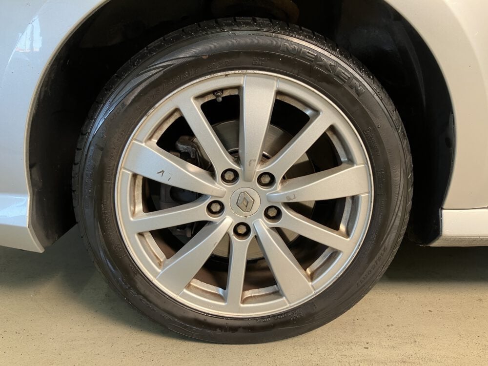 Renault Laguna Estate 2.0-16V Expression