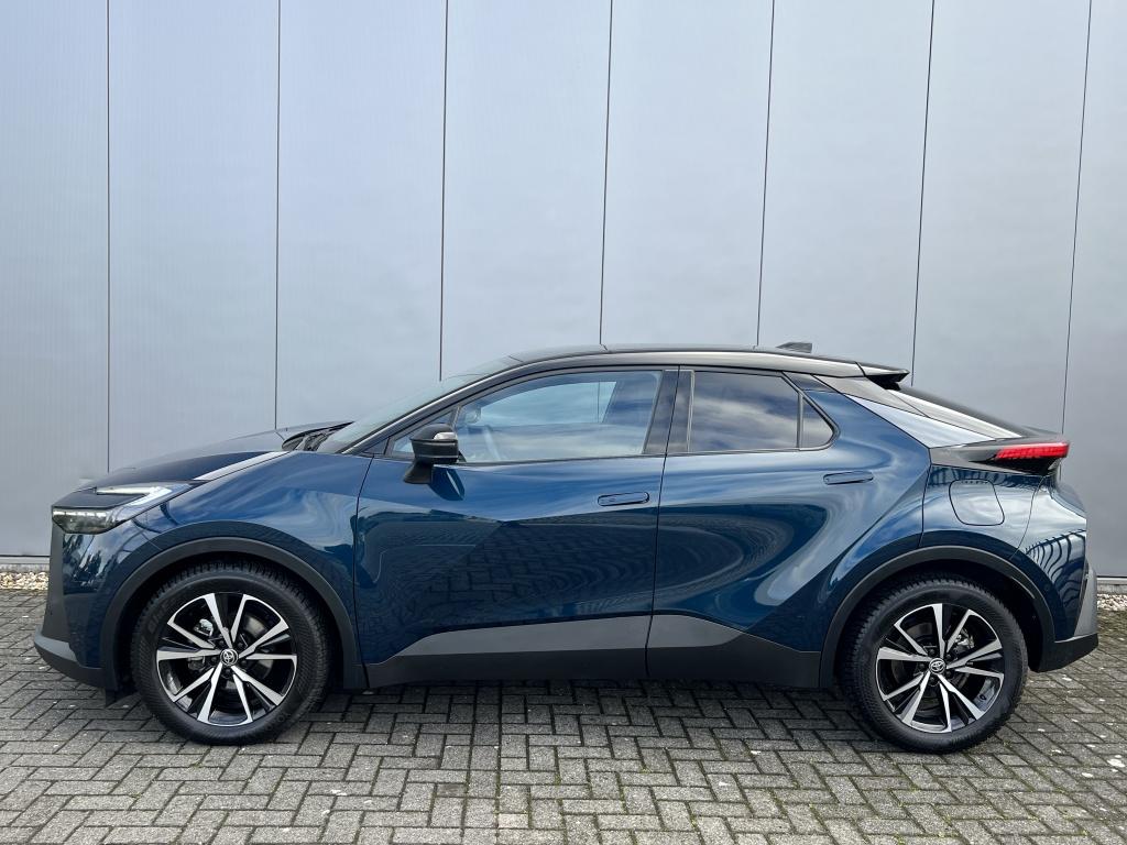 Toyota C-hr 1.8 hybr 140 first