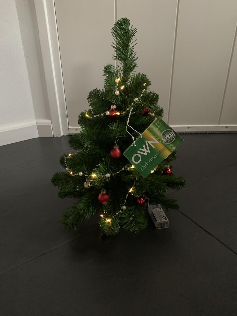 Kerstboompje.   Tafel boompje 45 cm