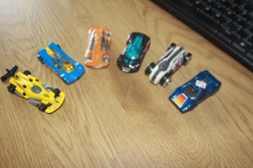 6 metalen autootjes