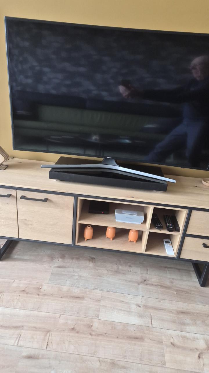 Tv +soundbar