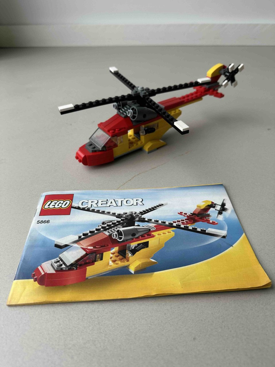 Lego Creator Reddingshelicopter 5866