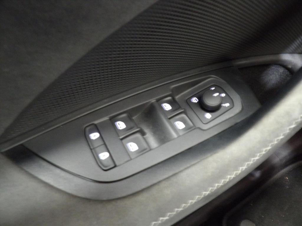 Skoda Kodiaq 1.5 tsi mhev 150pk dsg-7 sportline business 7-zits