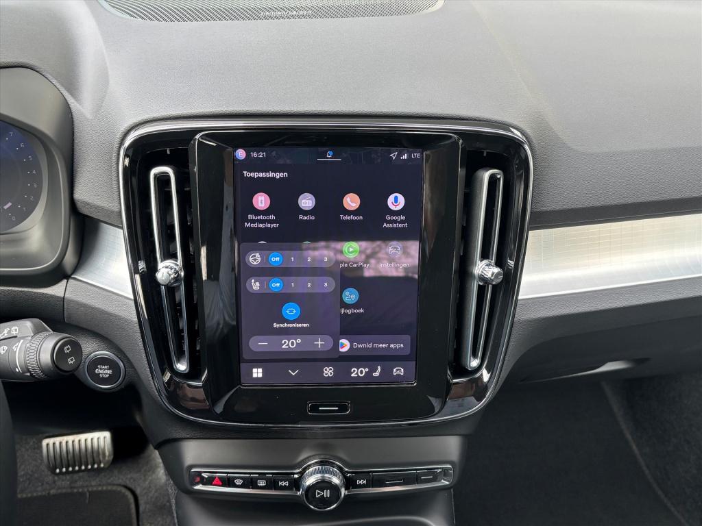 Volvo XC40 2.0 b4 b4 plus dark|stuur-stoel voorruitverwarm|blis| trekhaak| 