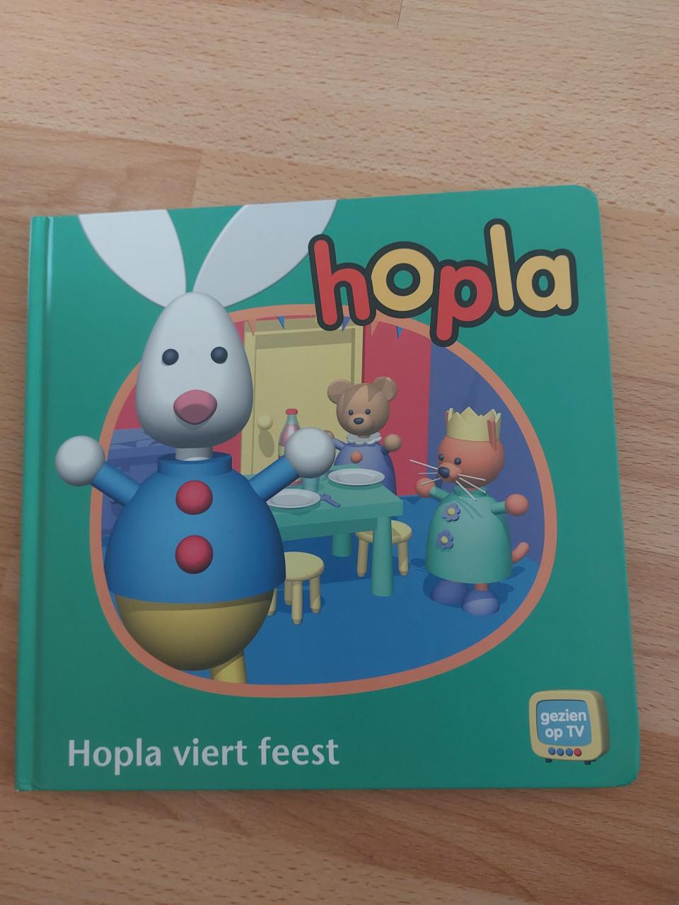 Hopla viert feest voorleesboek