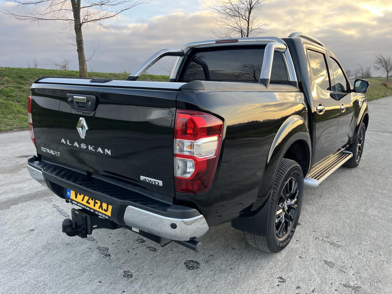 Renault Alaskan 2.3 dCi 190 pick-up grijs kenteken 2021