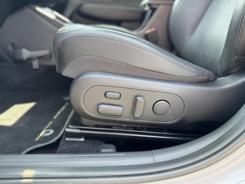 Hyundai Kona 1.6 gdi hev premium | two-tone lakkleur | stoelverwarming + -v