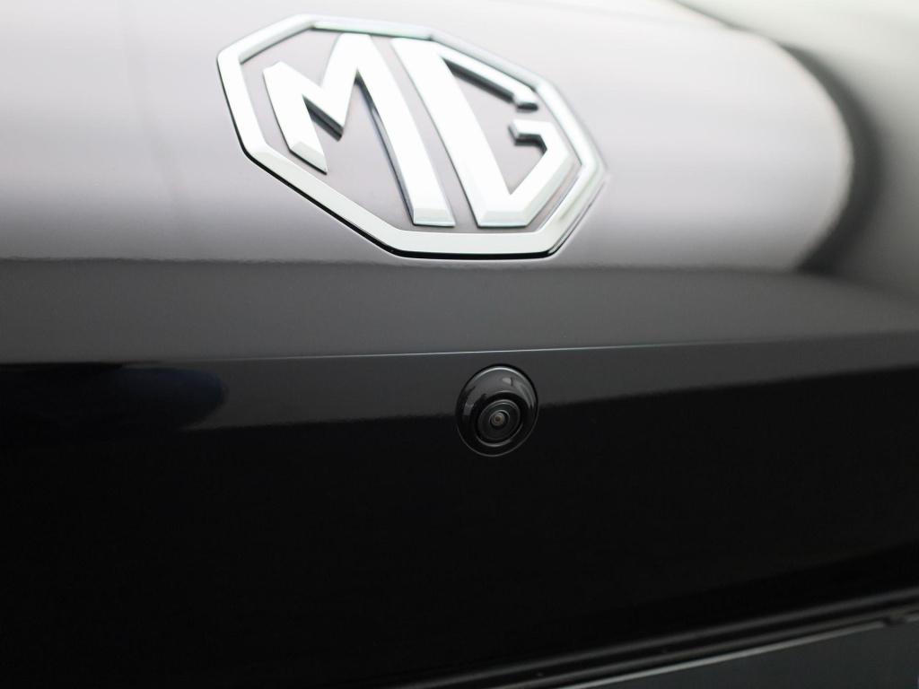 MG Mg4 long range 64kwh luxury | navi | led koplampen | 360 camera | stoelv