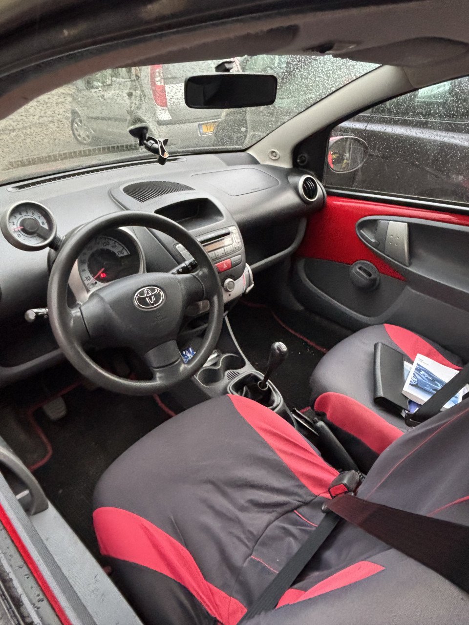Toyota aygo met een jaar apk!