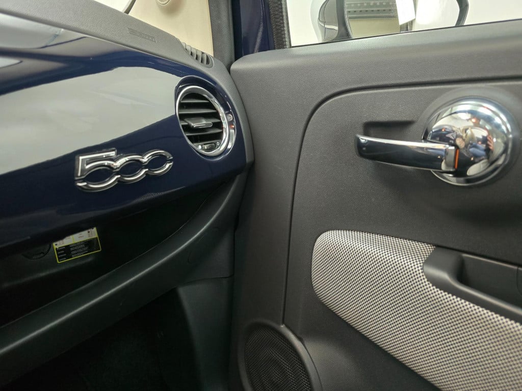 Fiat 500 1.2 lounge | pano | airco | lm velgen | 4-cilinder! | luxe uitvoer