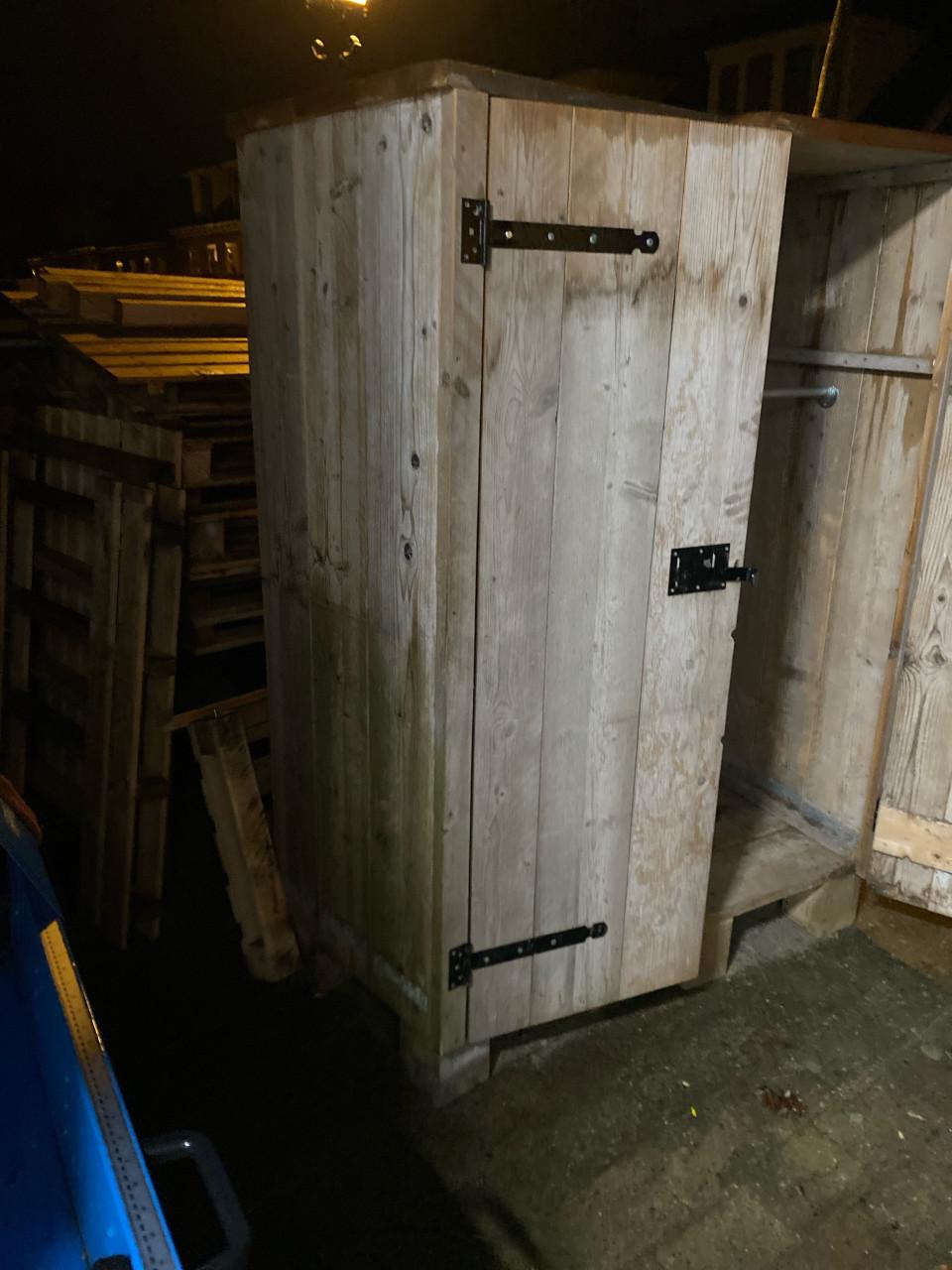 Te koop 2 steigerhout kasten