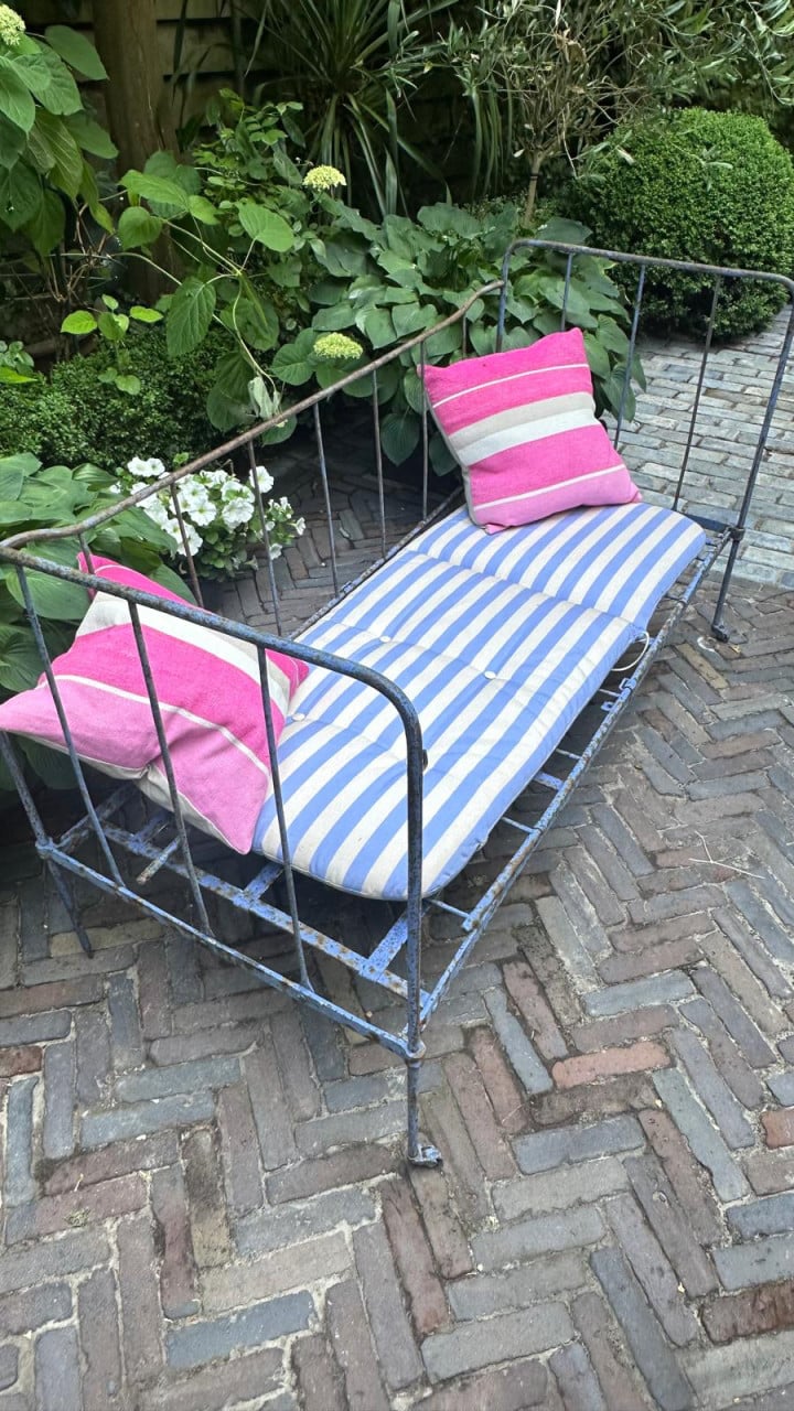 Frans tuinbankje/bedje