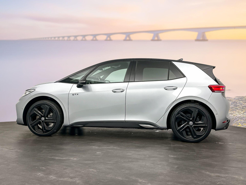 Volkswagen Id.3 gtx performance 79 kwh accu, 240 kw / 326 pk hatch