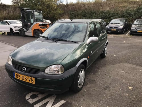 Opel Corsa 1.2i-16v strada