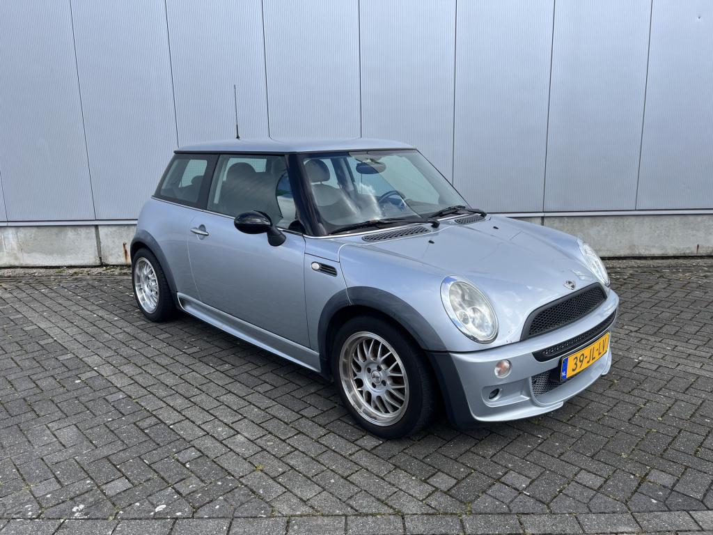 Mini Cooper mini 1.6 chili a.p.k. tot december zo meenemen!!