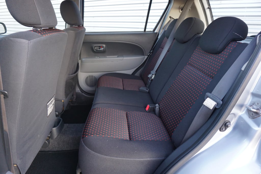 Daihatsu Sirion 2 1.3-16v sport airco / elektr. ramen / nap