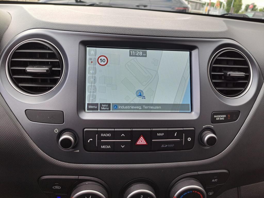 Hyundai I 10 1.0i comfort | navi | cruise control | park sensor achter |