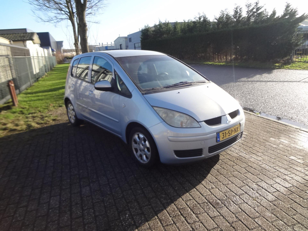 Mitsubishi Colt 1.3 invite