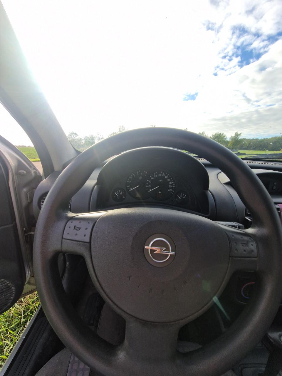 Opel corsa 1.2 2003