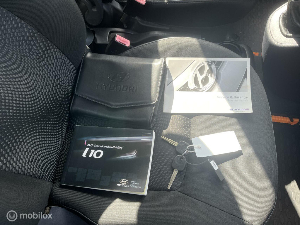 Hyundai I 10 1.1 i-drive in prijs verlaagd