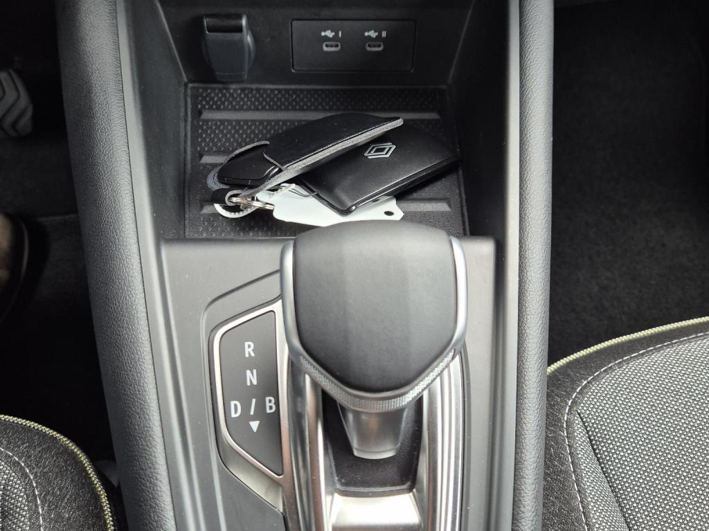 Renault Captur 1.6 e-tech full hybrid 145 techno camera, p-hulp v+a, adapt.