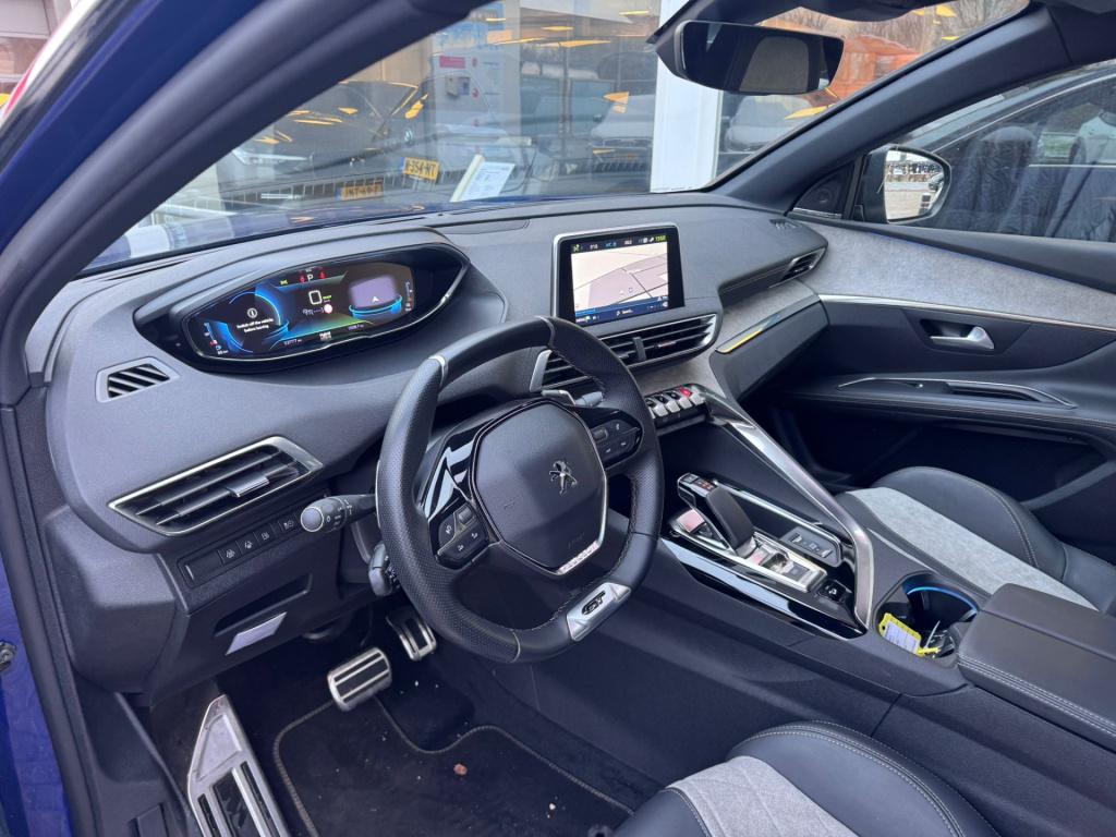 Peugeot 3008 1.6 hybrid4 300 gt