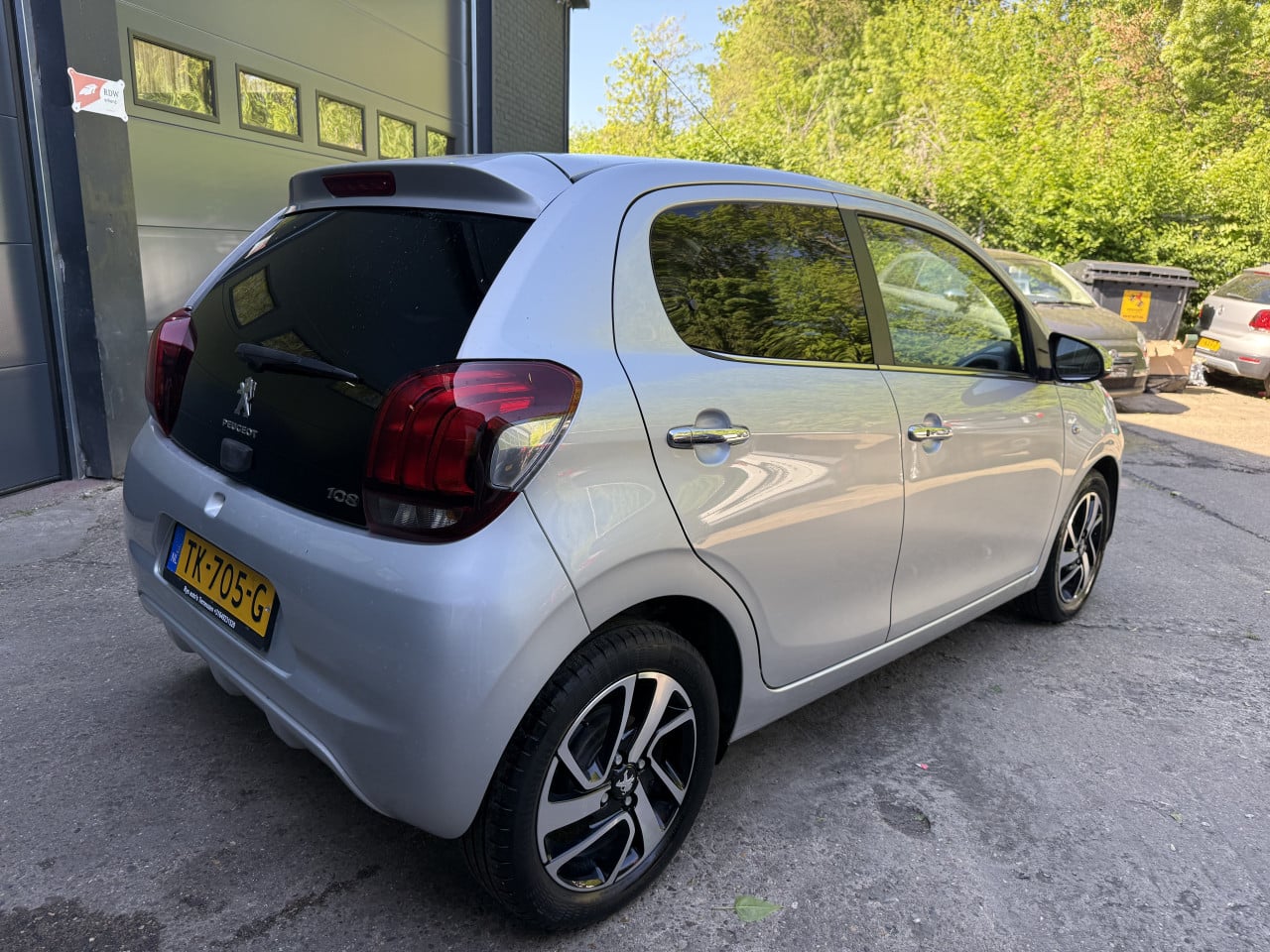 Peugeot 108 1.0 e- VTi Automaat/ Led/ Scherm/ Lane/ Airco/ Full option