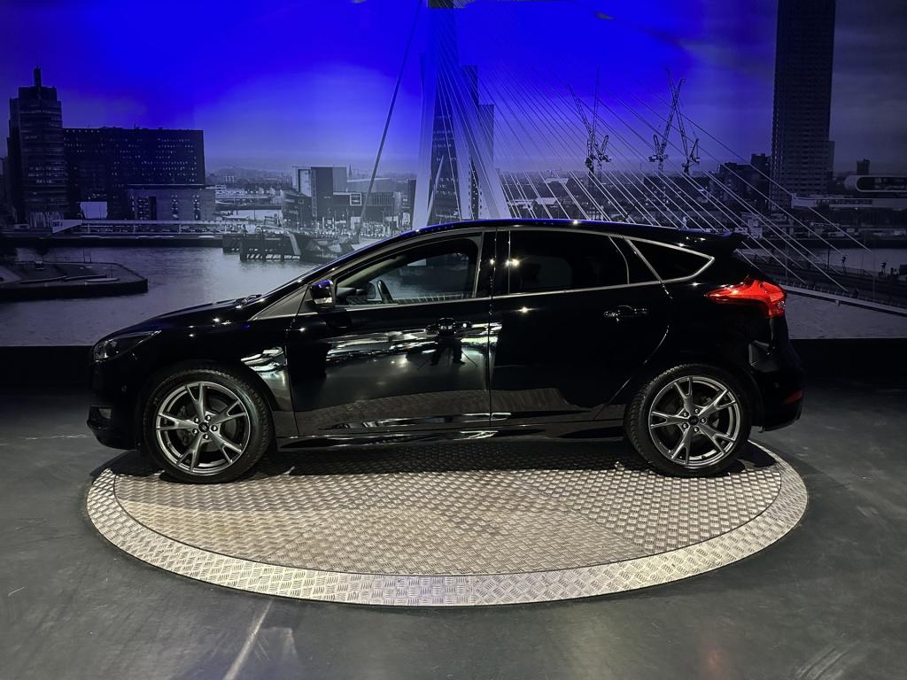 Ford Focus 1.5 ecoboost st line business *navi*camera*
