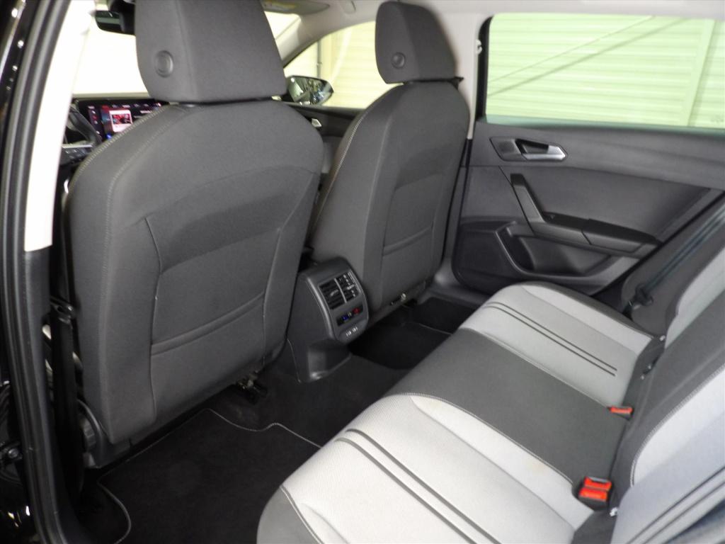 Seat Leon sportstourer 1.0 etsi 110pk dsg-7 fr business intense