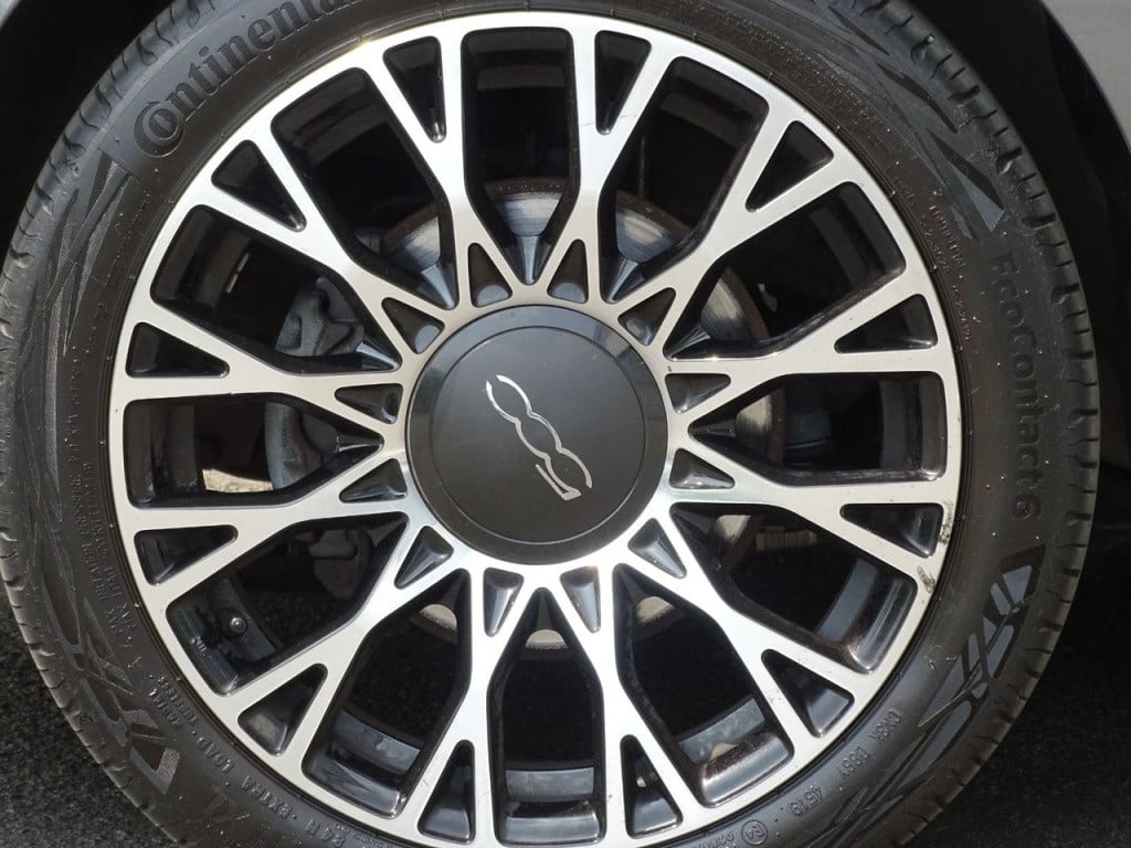 Fiat 500 0.9 twinair turbo collezione | pano | cruise | 16" | navi | blueto